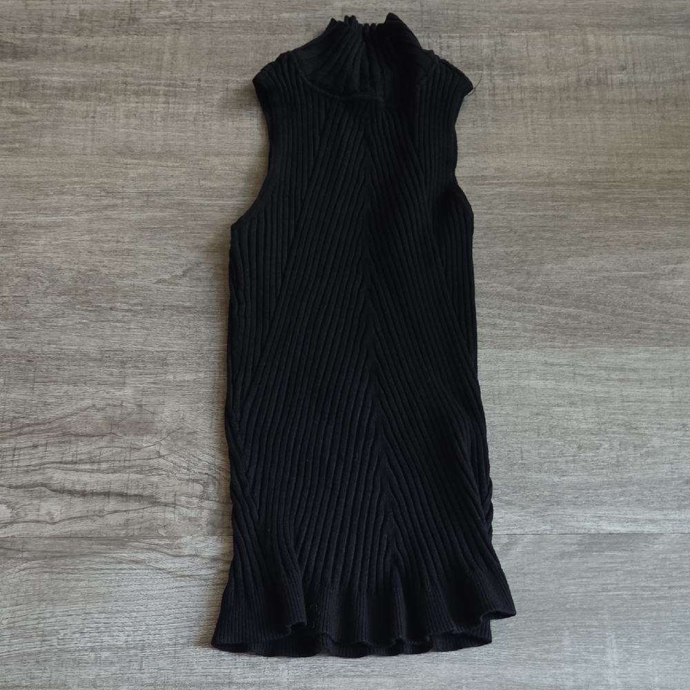 INC International Concepts Black Sleeveless Top